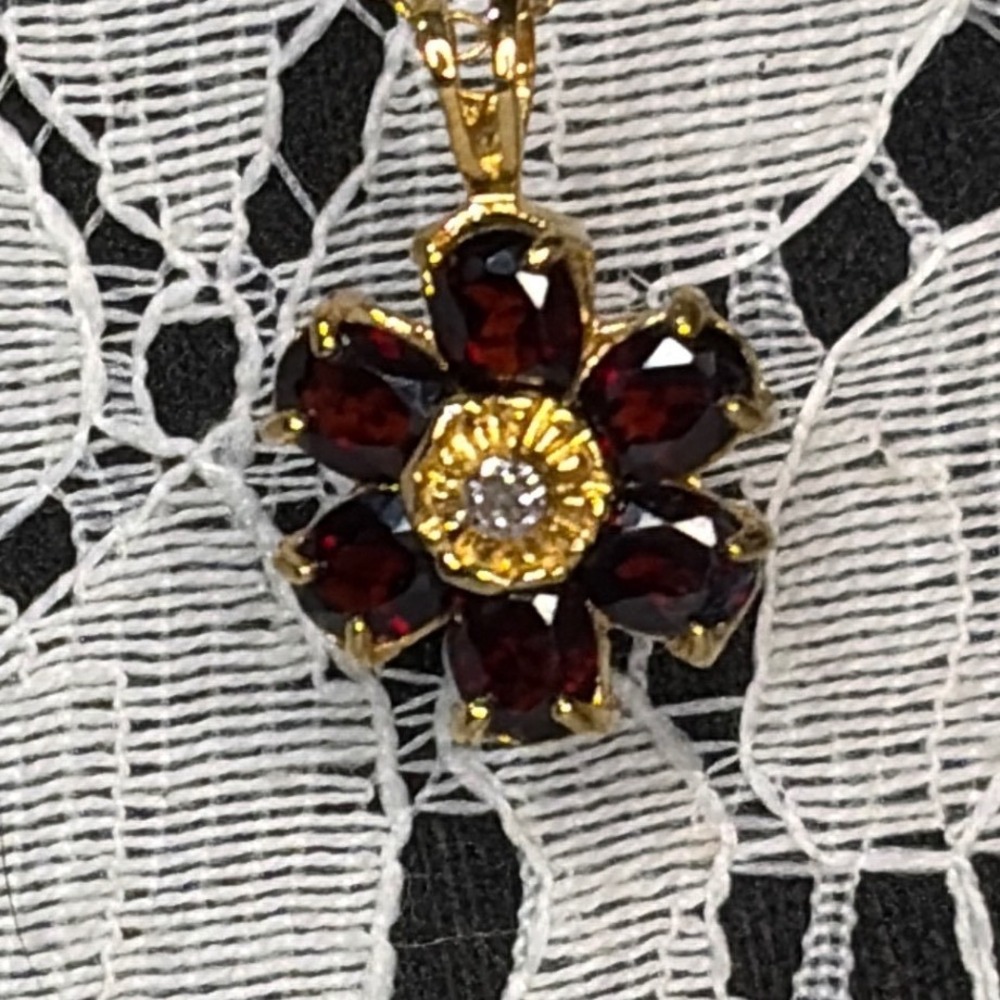 Radiant 18K Gold Over Silver 5.0 CTW Garnet Diamond Flower Necklace 18in